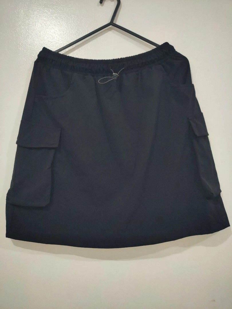 Beyondwearco. Black Cargo Skirt (Category: Skirts) located in Quezon City. Submitted by maxsab (Listing ID 1463495131, Image 1). Description: .