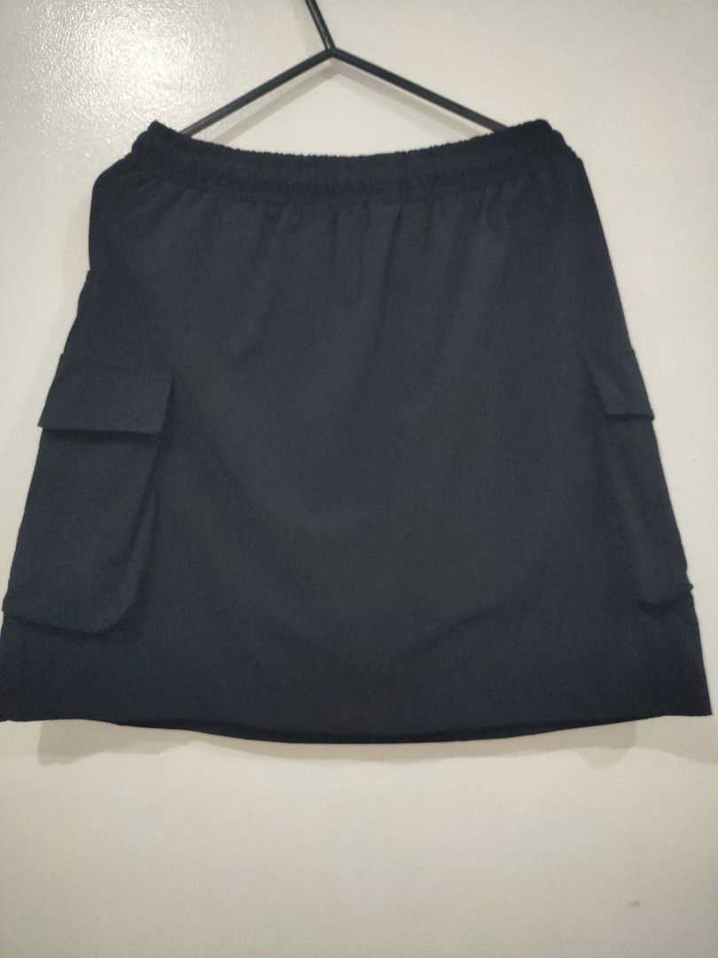 Beyondwearco. Black Cargo Skirt (Category: Skirts) located in Quezon City. Submitted by maxsab (Listing ID 1463495131, Image 2). Description: .