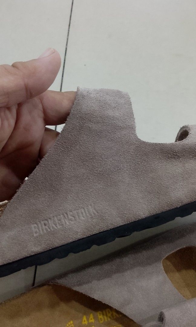 BIRKENSTOCK ARIZONA SUEDE (Category: Slippers & Slides) located in Iloilo. Submitted by skerittt (Listing ID 1463412761, Image 3). Description: BIRKENSTOCK ARIZONA SUEDE SIZE 44 NO FLAWS.