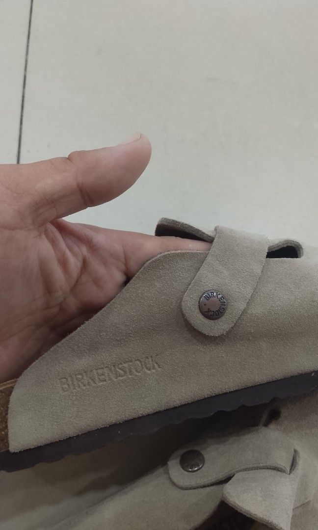 BIRKENSTOCK CLOGS SUEDE (Category: Slippers & Slides) located in Iloilo. Submitted by skerittt (Listing ID 1463412366, Image 3). Description: BIRKENSTOCK CLOGS SUEDE SIZE 45 NO FLAWS.
