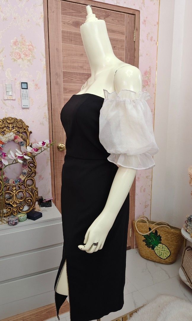 Black & White Puff Dress (Category: Dresses) located in Pagudpud. Submitted by altheacee063978 (Listing ID 1463433009, Image 3). Description: .