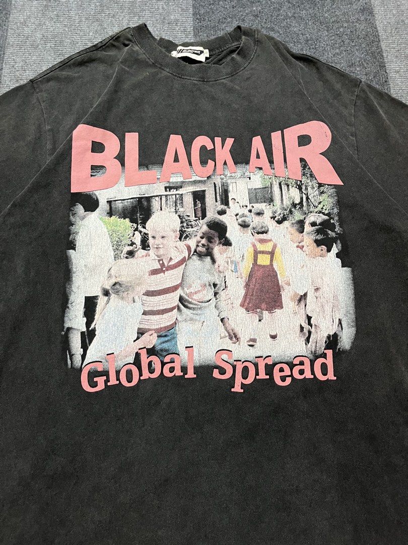 Black air kanye west Global Spread Graphic Tee (Category: Tshirts & Polo Shirts ) located in Naga. Submitted by kots_rojan (Listing ID 1463460367, Image 2). Description: in excellent condition size L-xl 25*30 no issue complete tags color color rate 9.5/10.