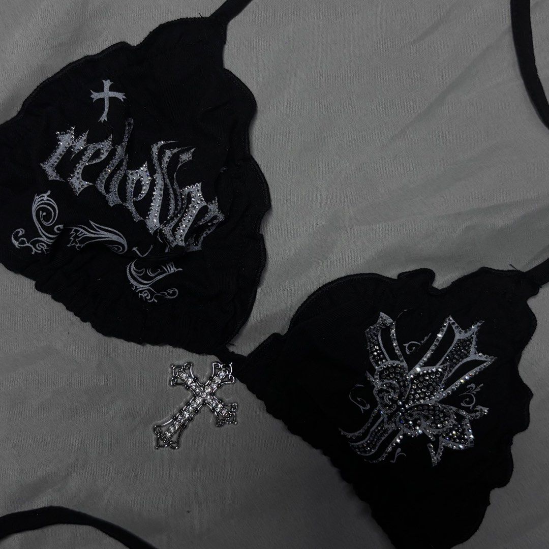 Black Grunge style rebellious Bikini (Category: Bikinis & Swimsuits) located in Cebu City. Submitted by meowmeow.water (Listing ID 1463427177, Image 1). Description: Size M RFS- dsnt fit me.