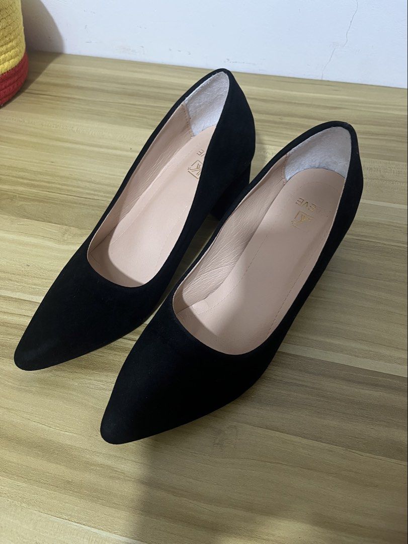 Black heels Gamuza (Category: Heels) located in Cavite. Submitted by cardibabe (Listing ID 1463484784, Image 3). Description: 🖤 Gamuza Black Heels • Size 39 size 8 to size 9 po fitting neto • 3-inch heels • Black gamuza/suede • Used once only ✨ • Still in very good condition • Pointed toe — perfect for office, formal events & OOTD.