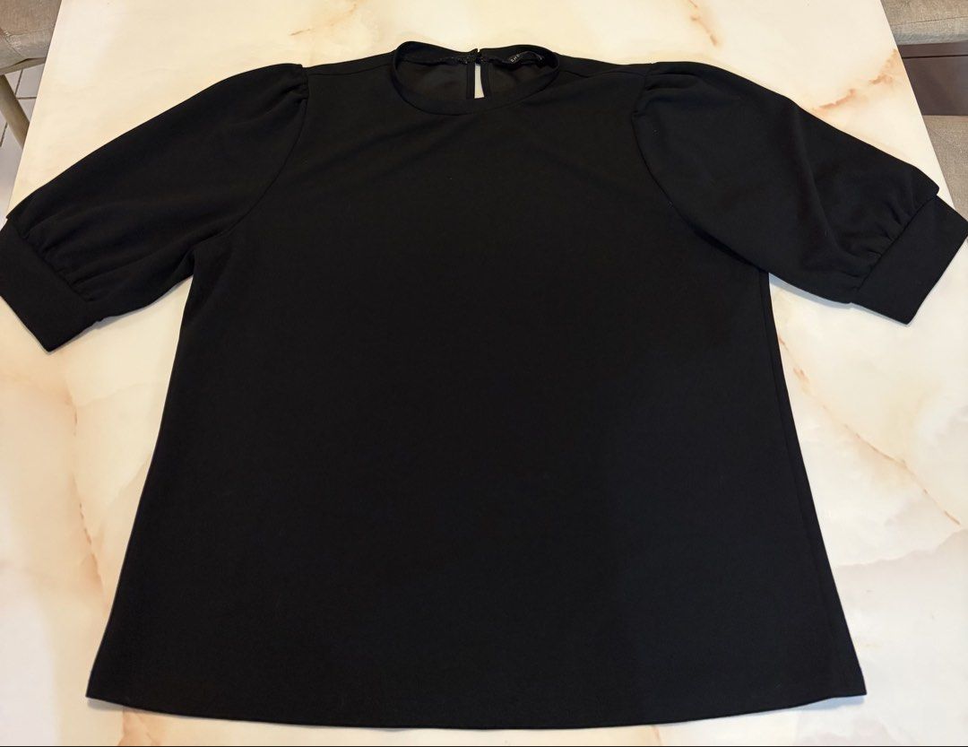 Black Puff sleeve (Category: Blouses) located in Norzagaray. Submitted by phlpld (Listing ID 1463512270, Image 3). Description: .