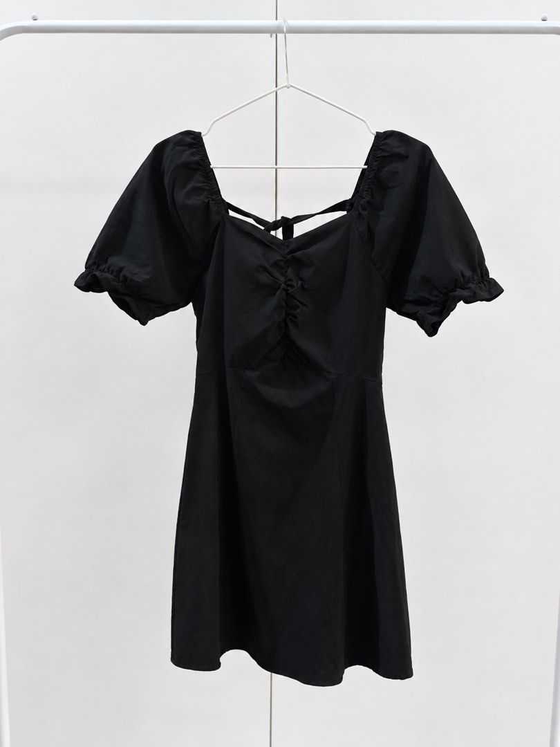 Black Puff Sleeve Dress (Category: Dresses) located in Lucban. Submitted by oneshopleft (Listing ID 1463392683, Image 1). Description: - Cute black dress - Puff sleeves - Back tie detail - Versatile for night out or casual wear.