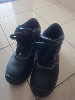 (Category: ) located in . Submitted by aimanrais010524 (Listing ID 1463350750, Image 1). Description: .