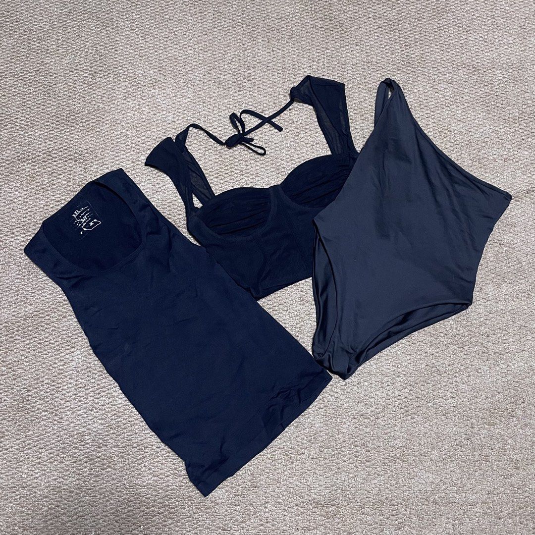 Black Top Bundle (Category: Sleeveless) located in Antipolo. Submitted by reieeja (Listing ID 1463449041, Image 1). Description: All 3 for 150 small to med.