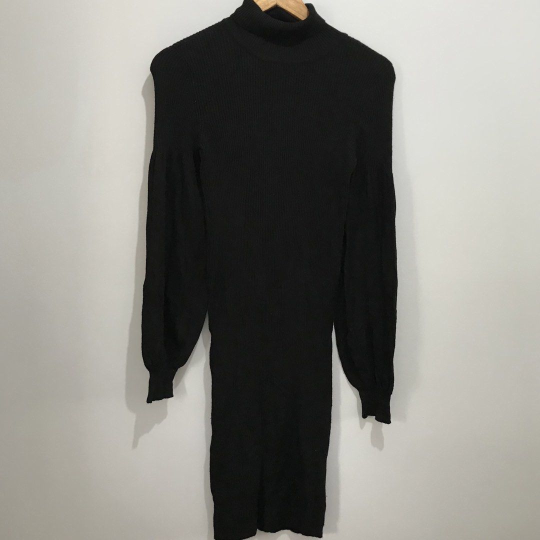 Black Turtle Neck Longsleeve Dress (Category: Dresses) located in Cavite. Submitted by tanya.valentin (Listing ID 1463479958, Image 1). Description: - 17x41 - Stretchable .