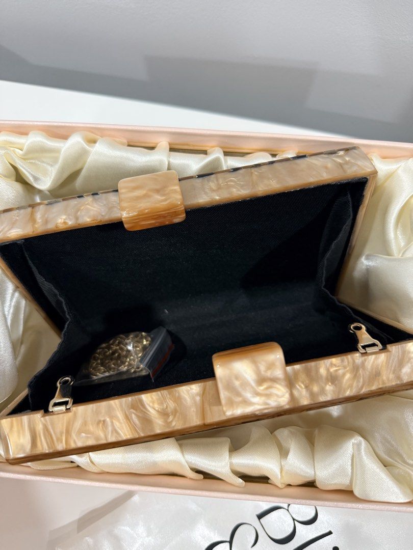 Bling & Co (Category: Clutches) located in Manila. Submitted by mytokador15 (Listing ID 1463464301, Image 3). Description: .