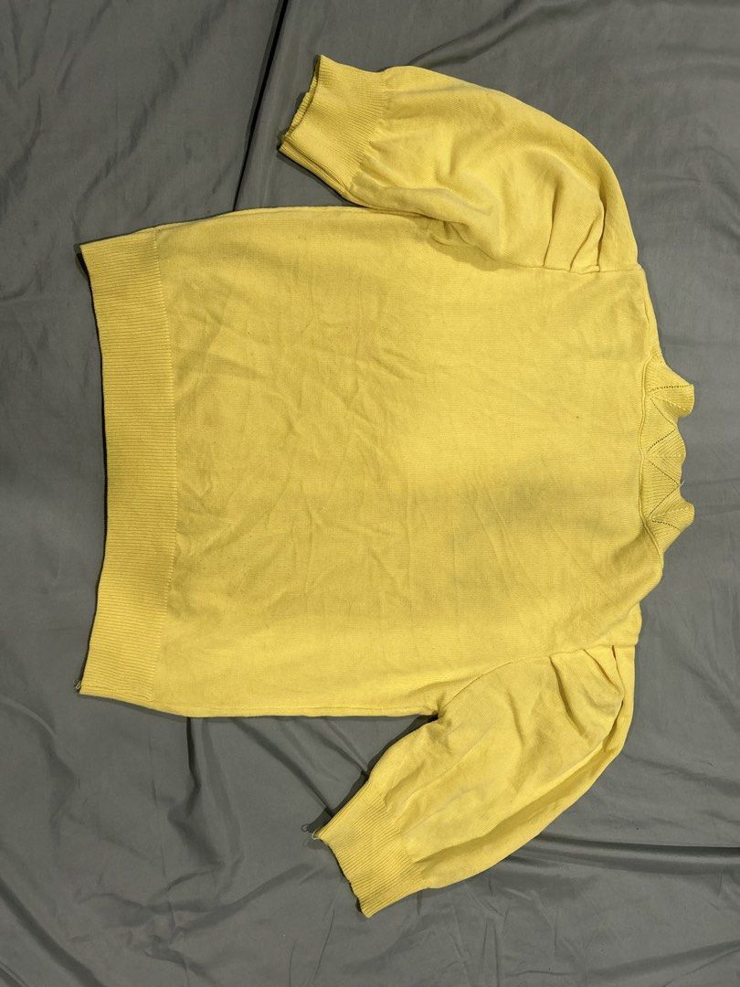 blouse? yellow (Category: Dresses) located in Talisay. Submitted by artmeus (Listing ID 1463469775, Image 2). Description: payment first po thru cashg + shipping fee via jnt.