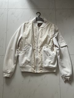 (Category: ) located in . Submitted by chuyeori (Listing ID 1463379392, Image 1). Description: .