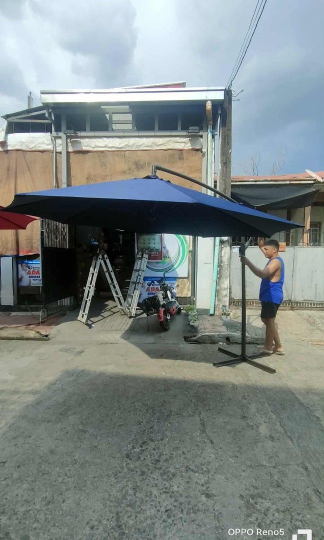 BORA UMBRELLA (big) 3300php 🎨blue (Category: Outdoor Furniture) located in Manila. Submitted by mightycloud_1992 (Listing ID 1463394225, Image 2). Description: .