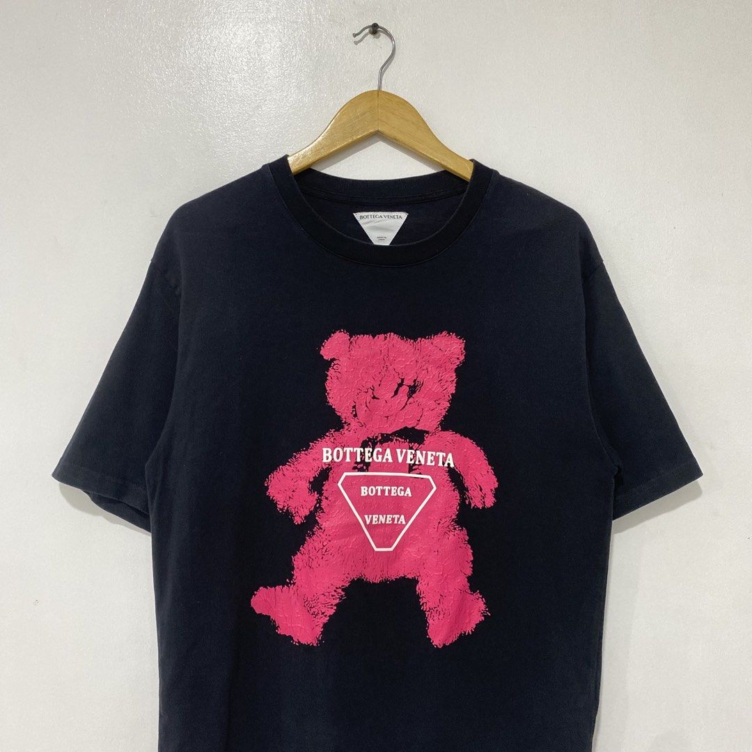 Bottega Veneta size large (Category: Tshirts & Polo Shirts ) located in Taguig. Submitted by orblop.finds (Listing ID 1463515976, Image 2). Description: Size large Width:21 Length:28 Excellent condition .