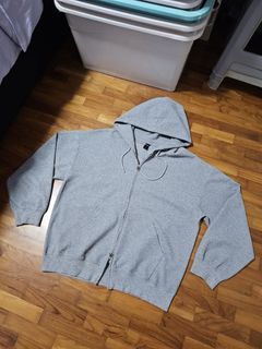 (Category: ) located in . Submitted by ClearingCloset (Listing ID 1463511408, Image 1). Description: .