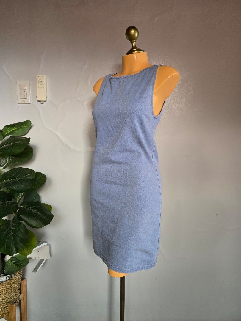 Branded FOREVER 21 light Denim dress (Category: Dresses) located in San Marcelino. Submitted by thriftolshoppiness (Listing ID 1463480483, Image 2). Description: XS-S stretch.