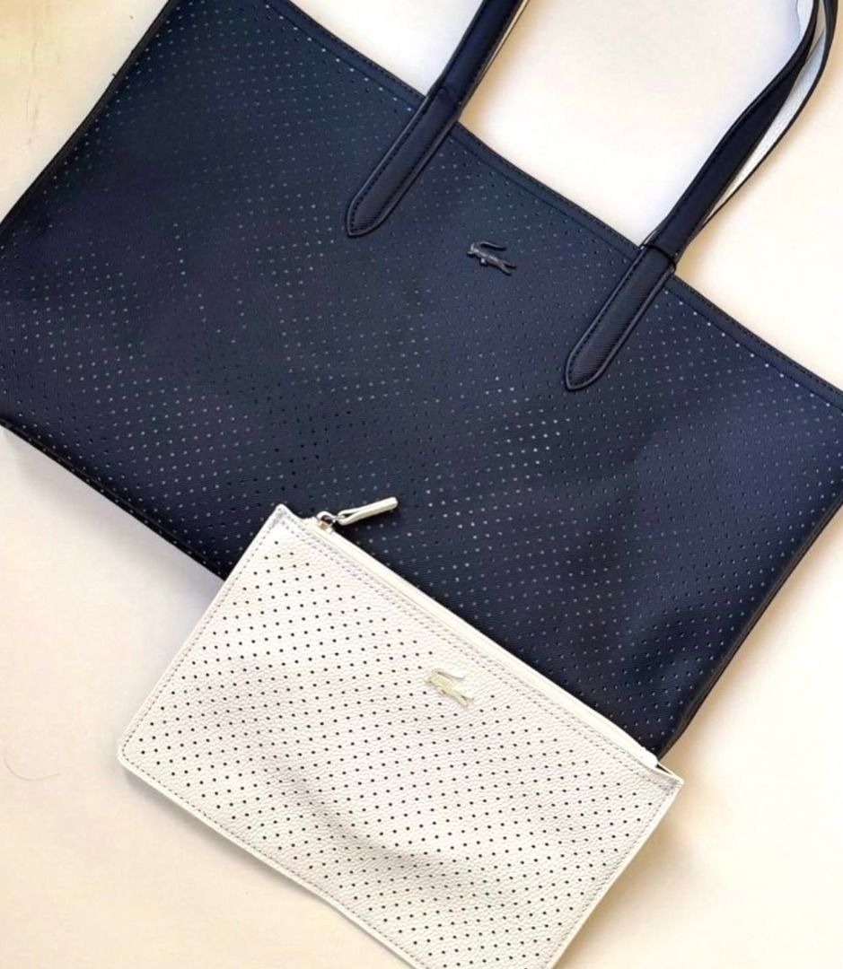 Brandnew Reversible Tote Bag (Category: Tote Bags) located in Quezon City. Submitted by mjmassortedfinds (Listing ID 1463382638, Image 3). Description: Reversible Tote Bag ✅ 1 1 8 O each +sf ✅ Pouch included ✅ Size: (H)26cm x (W)48cm x (D)9cm ✅ Paperbag Add 9 9 ✅ M P 0 & Brandnew 📸 Actual Pictures Posted 📲 PM for orders and inquiries 📌Pinas Onhand & Ready to Ship 📌We can Ship Nationwide (+SF) 📌No Return, No Exchange 📌If in DOUBT, please DO 