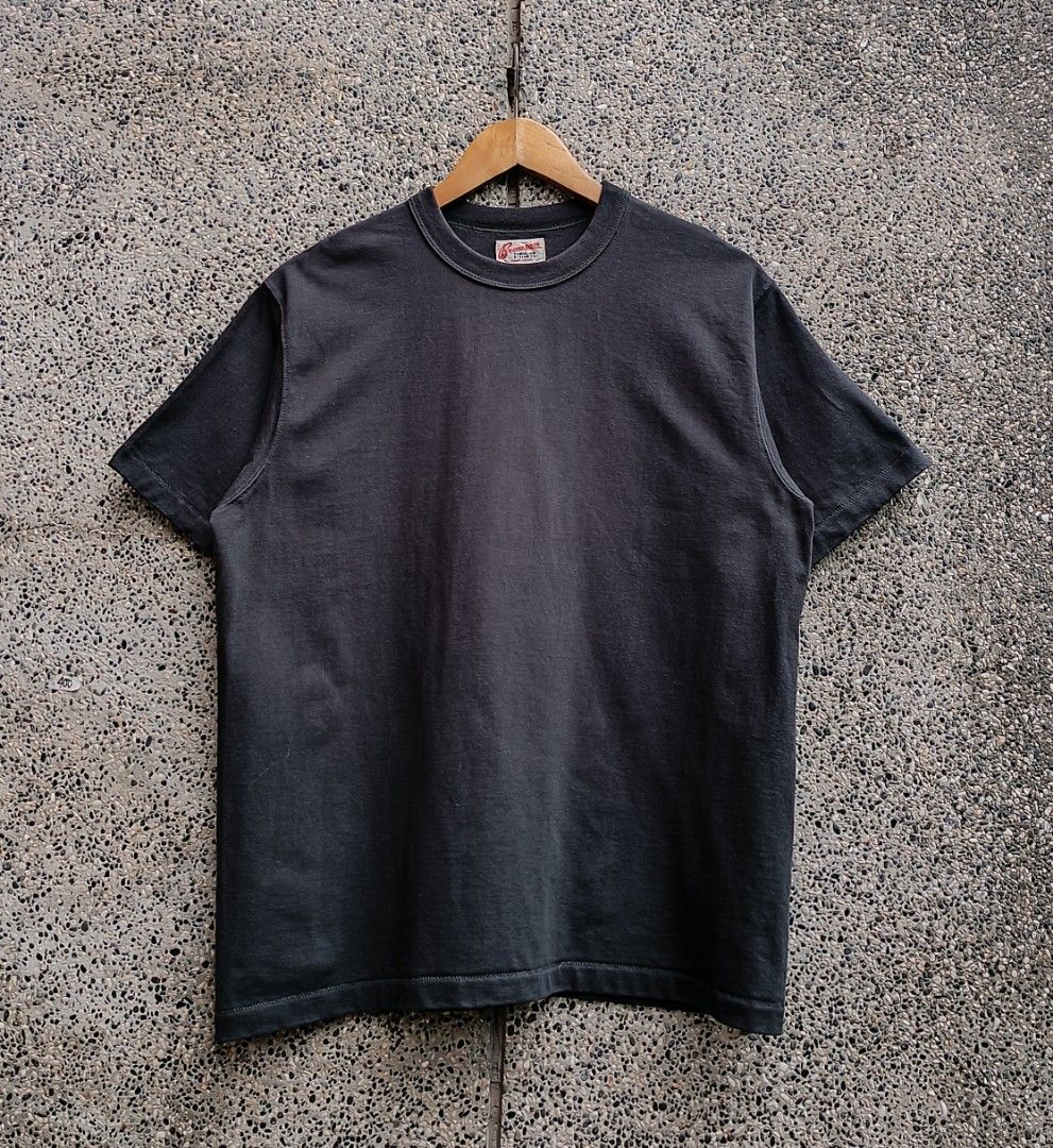 Bronsons Loopwheeled Tubular tee (Category: Activewear) located in Davao. Submitted by st333tcartel (Listing ID 1463368343, Image 1). Description: XL Length 27 Width 21.5.