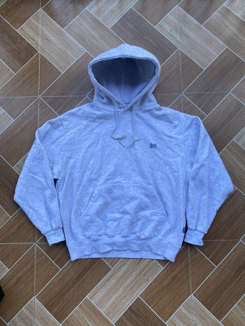 Brown Breath Grey Hoodie (Category: Hoodies) located in Davao. Submitted by thirdy.pfp (Listing ID 1463414281, Image 1). Description: BrownBreath Ash Gray Hoodie Medium 23 width 27 length 23 sleeves Excellent condi 500 - Brand: Brown Breath - Color: Grey - Features: Front brand logo, large back graphic, kangaroo pocket, drawstring hood - Style: Comfortable, casual, everyday wear.