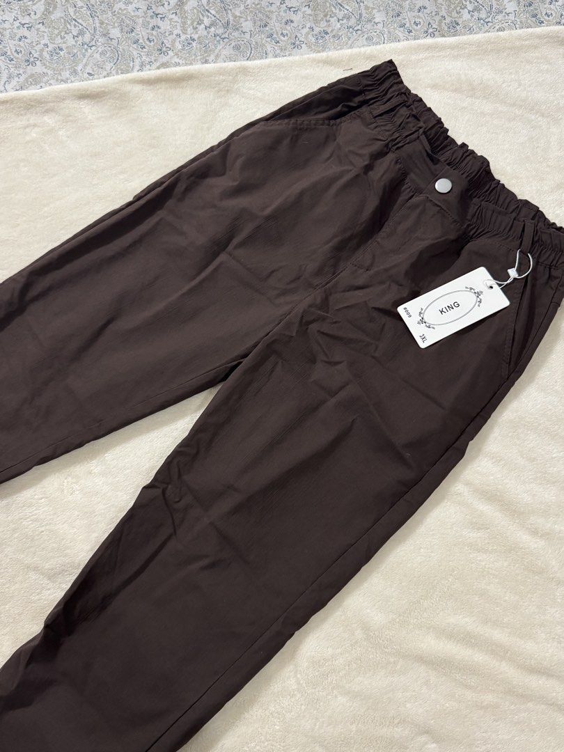 Brown Pants Unused (Category: Other Bottoms) located in Bagac. Submitted by danicruz_ (Listing ID 1463496627, Image 1). Description: - Brand New, Still with tag brown pants - Size Small to Medium - Slightly Used.