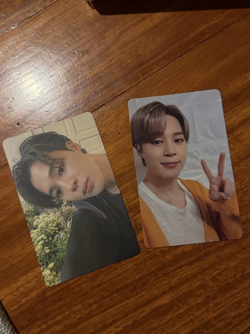 BTS BE essentials album with jimin weverse pob (Category: K-Wave Merchandise) located in Mandaluyong City. Submitted by msgz08 (Listing ID 1463549986, Image 2). Description: BE Essentials album with jimin weverse pob and photocard holder and jimin photocard only inclusion missing: Jungkook essential set version pc.