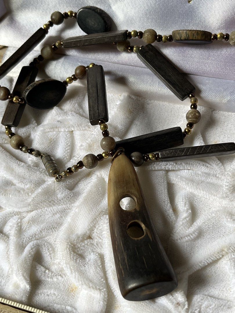 Buffalo Horn Necklace (Category: Necklaces) located in Tandag. Submitted by maryarlale42144 (Listing ID 1463479960, Image 2). Description: Long Horn Necklace .