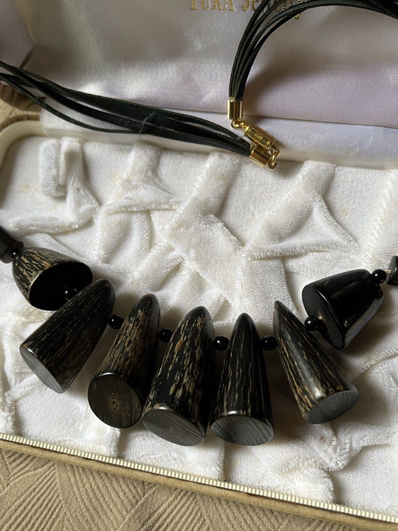 Buffalo Unique Horn and Leather Statement Necklace (Category: Necklaces) located in Tandag. Submitted by maryarlale42144 (Listing ID 1463479723, Image 3). Description: Authentic Buffalo Horn Necklace .
