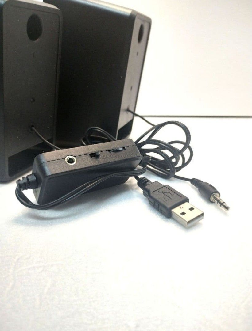 BUFFALO USB Powered Stereo Speakers BSSP300UBK (Category: Soundbars, Speakers & Amplifiers) located in Quezon City. Submitted by cheaponsales (Listing ID 1463546042, Image 3). Description: High-output stereo speakers with USB connection, delivering powerful bass. ● The box has scratches and dents, but the unit itself has only been tested and hardly used. ● Features, etc. ・VOLUME CONTROLLER with HEADPHONE JACK A volume controller equipped with a h