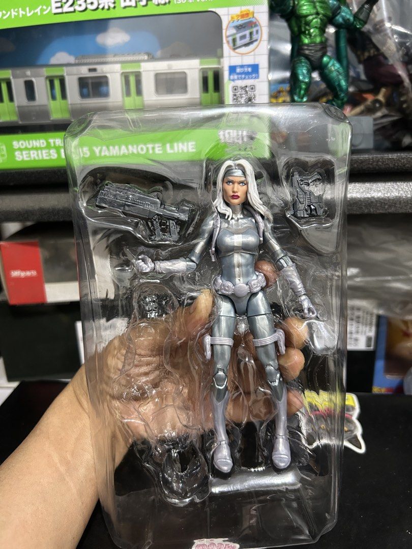 Bundle Marvel Legends Silver Sable & Superior Octopus Action Figures (Category: Figurines & Statues) located in Muntinlupa City. Submitted by capitalrg (Listing ID 1463441310, Image 2). Description: - Marvel Legends Silver Sable (Spider-Man line) - Includes accessories and Build-a-Figure piece - Marvel Legends Superior Octopus (Spider-Man line) - Both figures are brand new in original packaging - Ideal for Marvel action figure collectors.