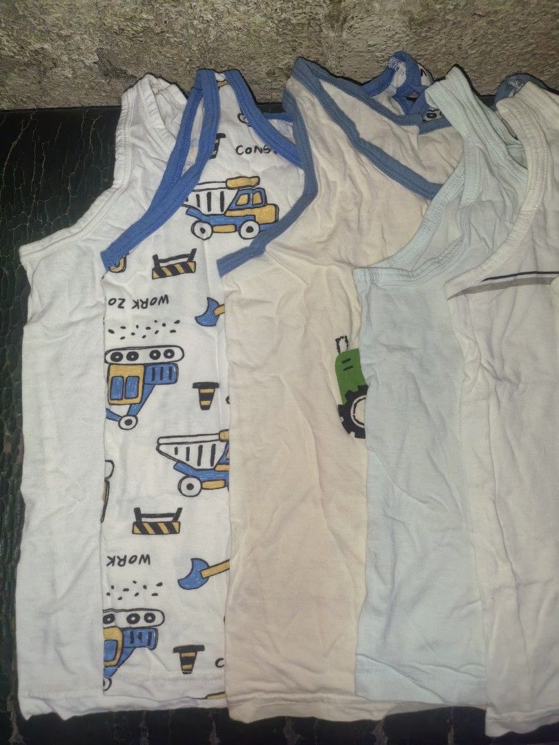 Construction & Dinosaur Prints Set 7pcs (Category: Babies & Kids Fashion) located in Paranaque City. Submitted by furugiyafinds (Listing ID 1463466866, Image 2). Description: As is item from Japan ukay.