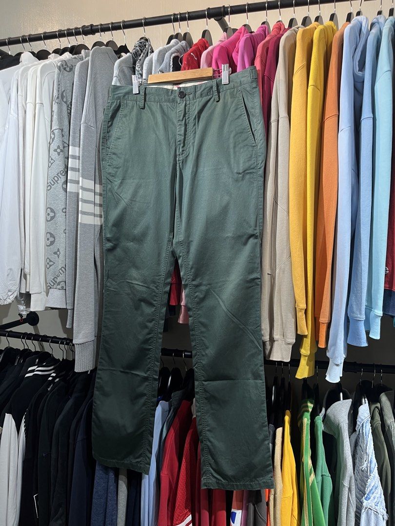 Burberry Brit (Category: Chinos) located in Lucban. Submitted by rep.rznt (Listing ID 1463457595, Image 2). Description: Dimes: 33 width, 43 length, 7.5 hem.
