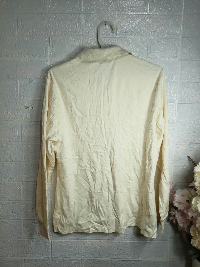 BURBERRY GOLF LONGSLEEVE (Category: Blouses) located in Santa Maria. Submitted by usbrands1987 (Listing ID 1463472465, Image 3). Description: .