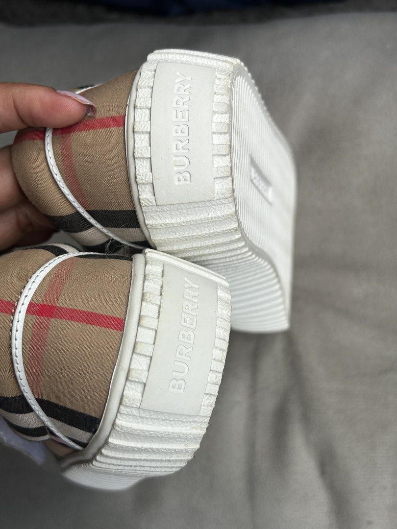 Burberry Nova Check Sneakers with White Straps (Category: Sneakers) located in Cebu City. Submitted by yenetcuba52435 (Listing ID 1463331930, Image 3). Description: - Iconic Burberry Nova Check pattern - White leather straps for a secure fit - Burberry logo embossed on soles - Ideal for casual wear - Adds a stylish touch to any outfit Pambata.