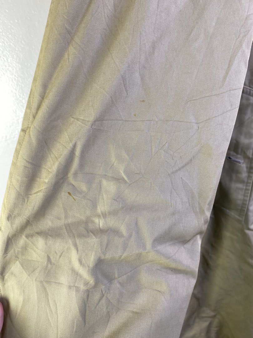Burberry Trench Coat (Category: Coats, Jackets and Outerwear) located in Manila. Submitted by declutterpromax (Listing ID 1463400030, Image 2). Description: Many stains. Ask for more pics pls.