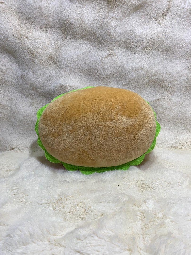 Burger plush (Category: Plushies & Soft Toys) located in Kalibo. Submitted by ollie_stuffshop (Listing ID 1463555123, Image 3). Description: 19cm x 24cm Before you send your inquiries: ❗️Last Price is already posted ❗️Manage your expectations, WYSIWYG ❗️May need washing ❗️Dropoff is every Wednesday & Sunday - plush resembles Pochacco .
