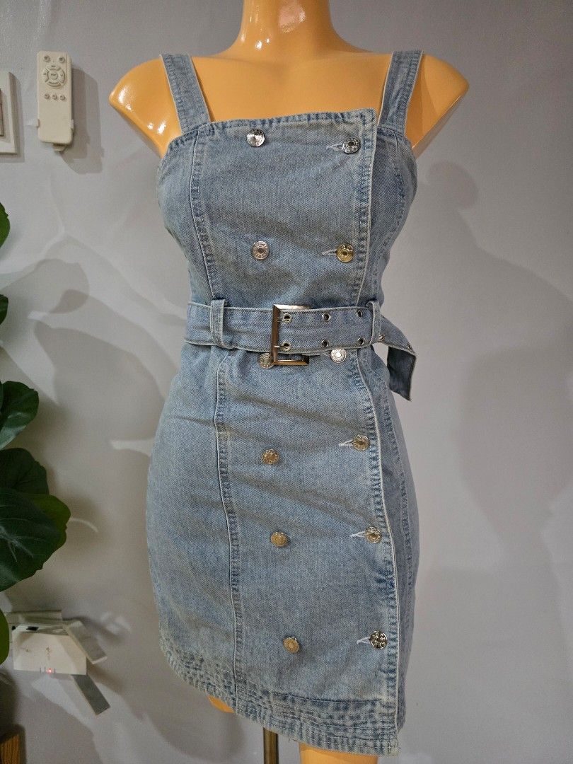 Button down belted cute office Denim dress (Category: Dresses) located in San Marcelino. Submitted by thriftolshoppiness (Listing ID 1463459074, Image 2). Description: XS-S.