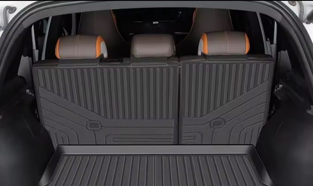 BYD Sealion 5 DMI Trunk mat TPE back rest cushion (Category: Other Automotive Parts and Accessories) located in Quezon City. Submitted by valuefinds27 (Listing ID 1463345295, Image 1). Description: TPE trunk is washable, wear-resistant, easy to clean, protecting the car's trunk.