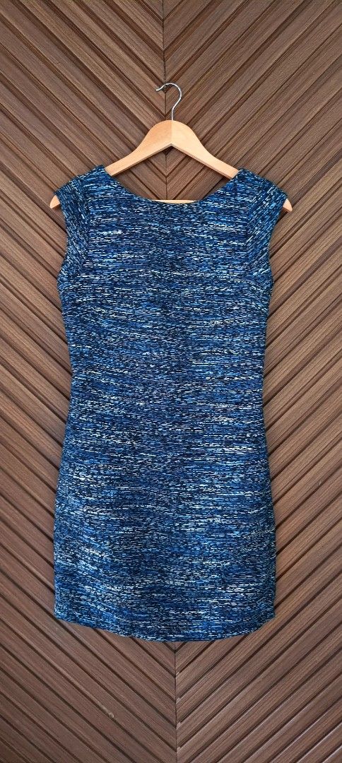 Cache Cache Blue Textured Cap Sleeve Sheath Dress (Category: Dresses) located in Davao. Submitted by fabmegashop (Listing ID 1463419272, Image 1). Description: - Blue textured dress from Cache Cache - Cap sleeves - Back zipper closure - Approx. 33 inches length - Approx. 15 inches waist - Versatile for work or casual outings - Comfortable fabric.