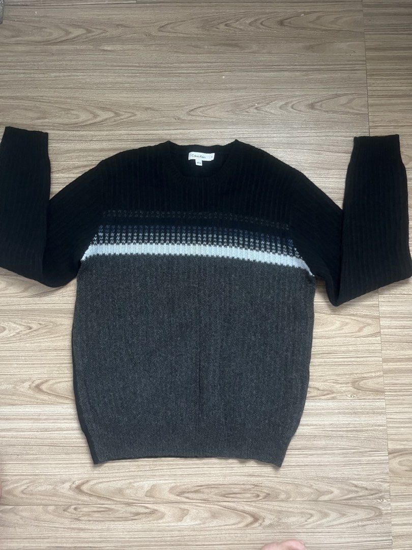 CALVIN KLEIN KNITTED SWEATER 100% LAMBWOOL (Category: Activewear) located in Cebu City. Submitted by fierce.vincent (Listing ID 1463371068, Image 2). Description: CALVIN KLEIN KNITTED SWEATER 100% LAMBWOOL GOOD AS NEW 21 x 27 / MED TO SEMI L 1450 + sf.