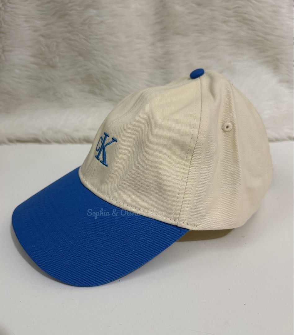 Calvin Klein Unisex Cap (Category: Luxury Accessories) located in Pasig City. Submitted by ellaandviashop (Listing ID 1463399239, Image 2). Description: 🇵🇭 On hand 🛵 ready to ship via lalamove/lbc 🇺🇸 Fresh arrivals 🆕 Orig and brand new .