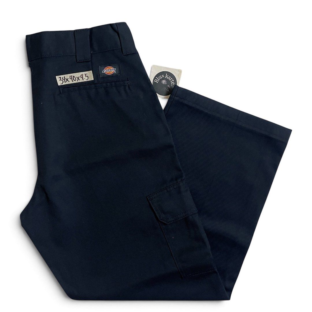 CARGO RELAXED FIT NAVY BLUE PANTS (Category: Chinos) located in Taguig. Submitted by _blisskarte_ (Listing ID 1463452779, Image 1). Description: • width: 34 • length: 40 • leg opening: 9.5 📍Guadalupe Cembo, Taguig 🚚Via J&T / Lalamove / Meet-up.
