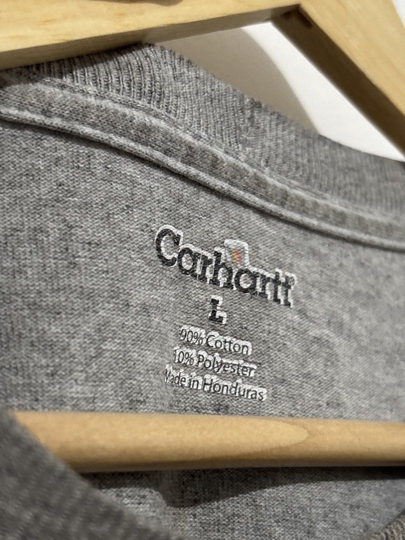 CARHARTT (Category: Tshirts & Polo Shirts ) located in Manila. Submitted by glano (Listing ID 1463433464, Image 3). Description: Crack print.