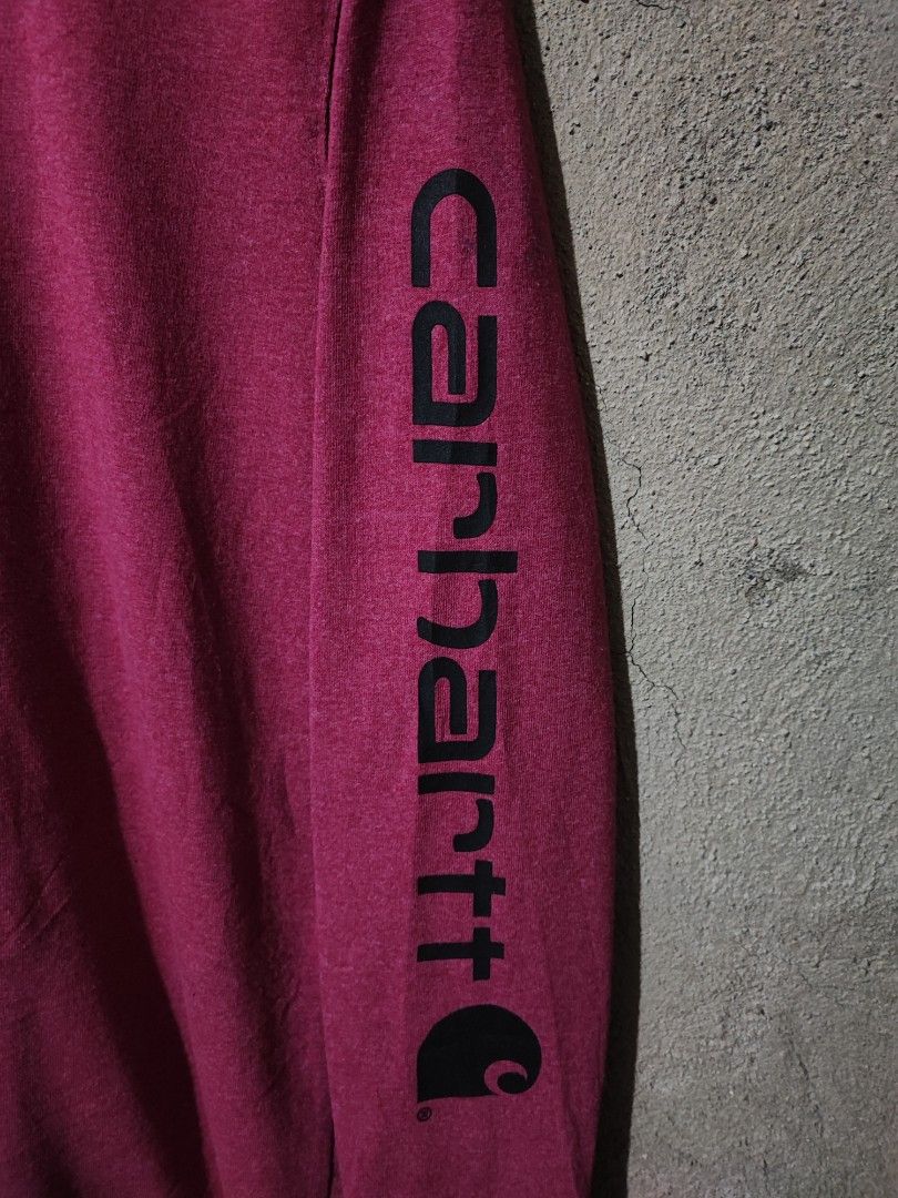 CARHARTT BEET RED HEATHER SLEEVE SCRIPT LOGO LONG SLEEVES (Category: Activewear) located in Iloilo. Submitted by gooddimes (Listing ID 1463487805, Image 2). Description: Carhartt Beet Red Heather Sleeve Script Logo Long Sleeves Authentic Loose Fit Size on tag: XS Dimes: 19.5Wx26L Issue/s: None Color rate: 10/10 Like new condition ₱850 Reminders: - All items are thrifted, please manage your expectations - Color may vary due to lighting - Please wa