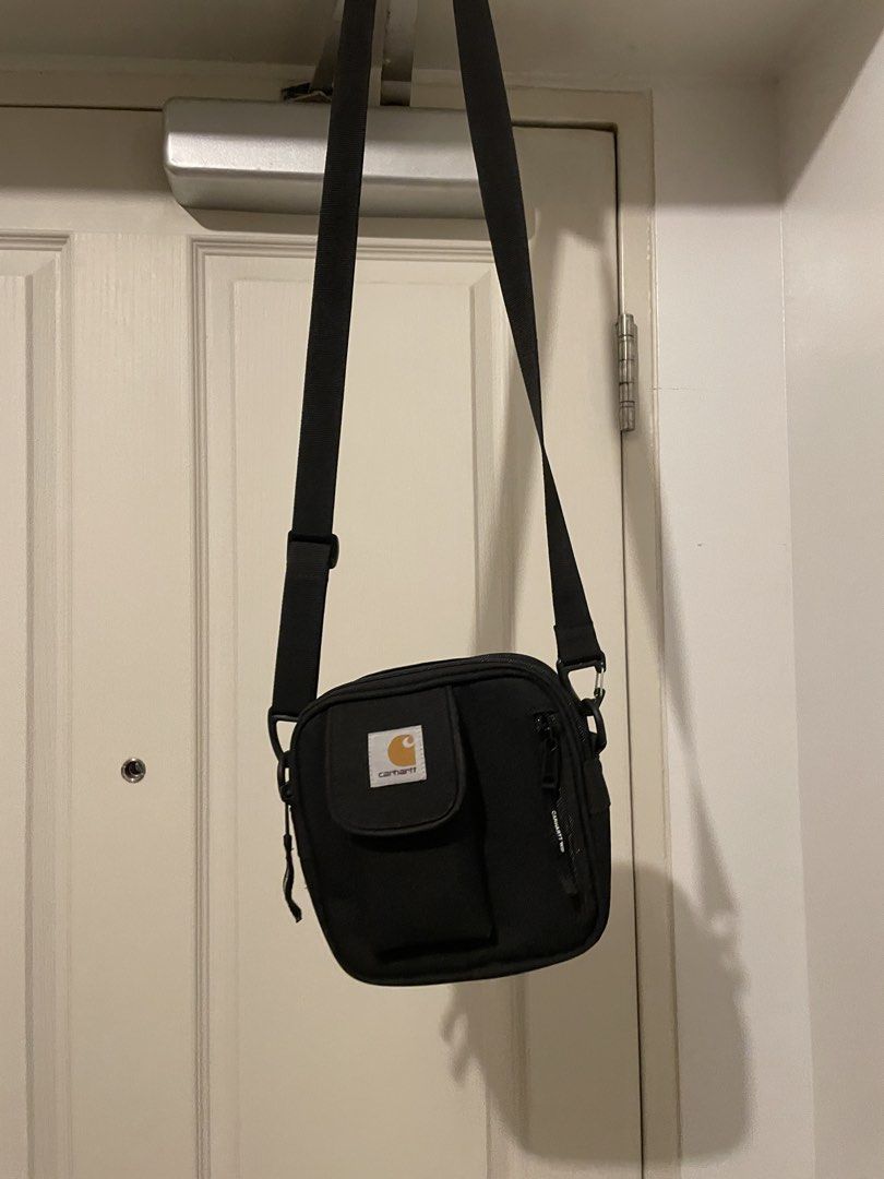 Carhartt WIP Small Essentials Bag (Category: Sling Bags) located in Makati City. Submitted by minjiyaaa (Listing ID 1463471877, Image 1). Description: Carhartt WIP Essentials Sling Bag Like New Condition (Used 2x) Not thrifted, from Commonwealth GB Php 1800 Makati Area.