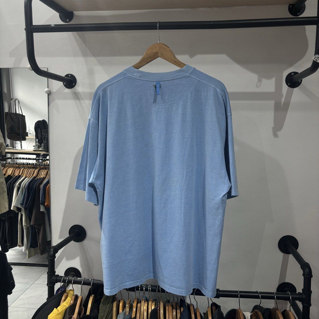 Carhartt x Invincible Pocket Shirt (Category: Formal Shirts) located in Bambang. Submitted by heats777 (Listing ID 1463487093, Image 3). Description: Excellent condition No issue Size: XL on tag.
