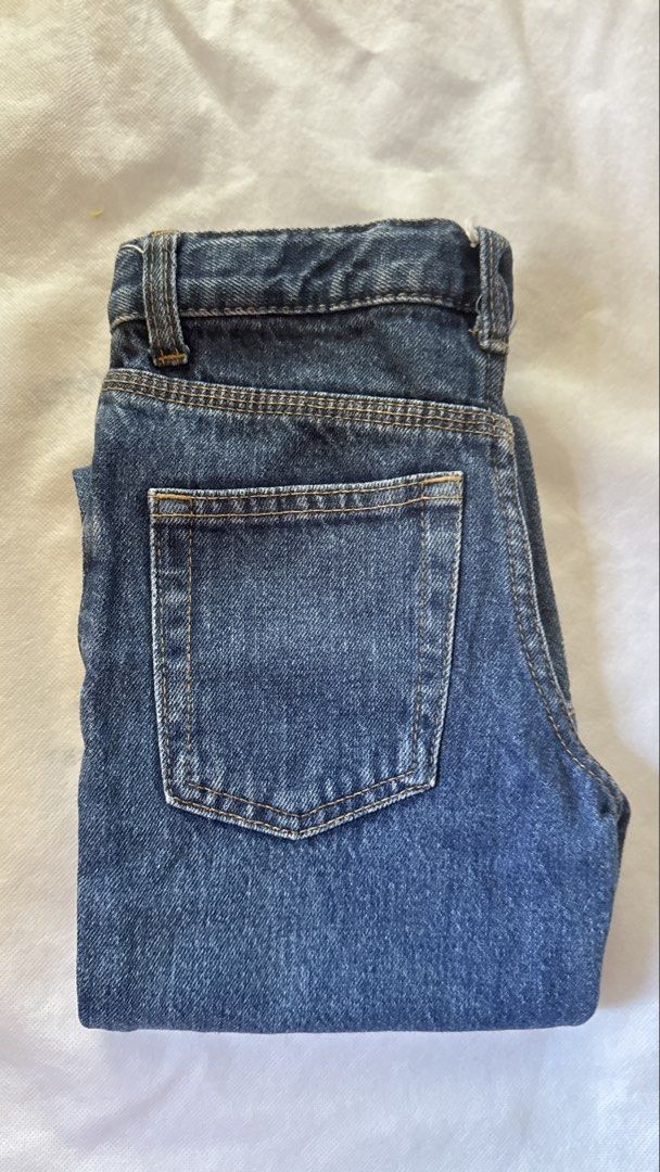 Cat & Jack Relaxed Straight Jeans Size 5 (Category: Babies & Kids Fashion) located in Lucena. Submitted by jaejae___ (Listing ID 1463552666, Image 2). Description: - Brand: Cat & Jack - Color: Blue Denim - Size: 5 - Fit: Relaxed Straight - Style: Classic 5-pocket - Closure: Button and zip - Origin: Made in Vietnam - Ideal for: Everyday wear.