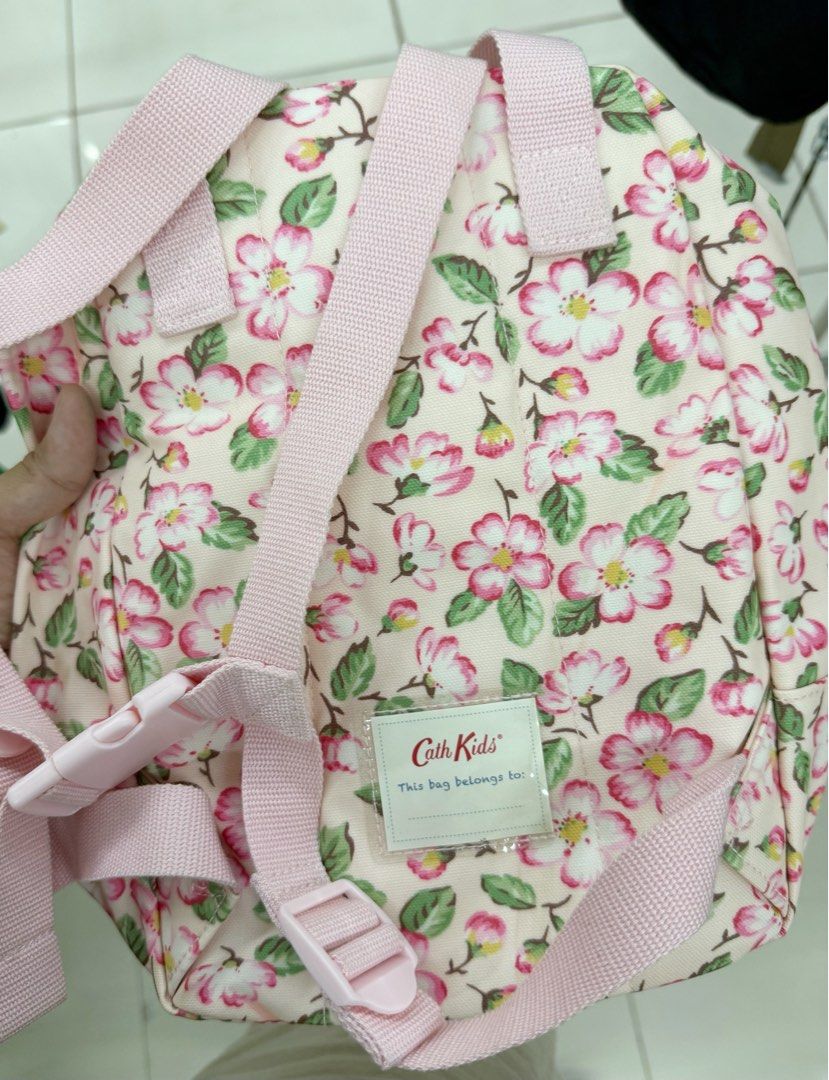 Cath Kids Backpack (Category: Backpacks) located in Manila. Submitted by chmydc (Listing ID 1463367516, Image 2). Description: Cath Kids Pink Floral Backpack Like new condition .