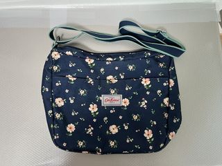 （分類：）位於 。 由 doobooks 提交（商品編號 1463498825，圖片 1）。簡介： 。