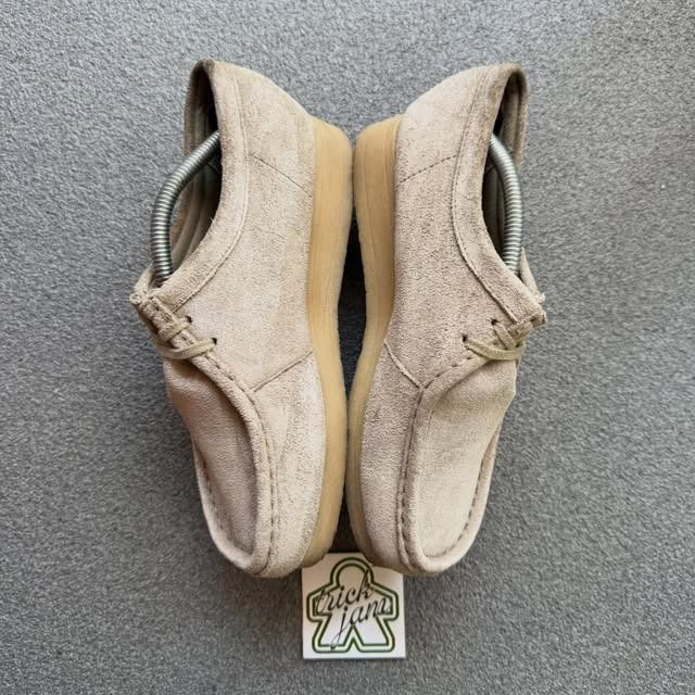 CCLARKS WALLABEE MAPLE SUEDE MOC TOE STITCHING (Category: Loafers) located in Cagayan de Oro. Submitted by huntbytrickjam.v2 (Listing ID 1463345530, Image 3). Description: CL-RKS WALLABEE MAPLE SUEDE MOC TOE STITCHING US 6.5 WMNS / EURO 37 / CM 23 EXCELLENT Pair Only No Issue M - 1499.