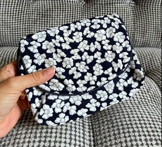 (Category: ) located in . Submitted by thriftbagcollections (Listing ID 1463402048, Image 1). Description: .